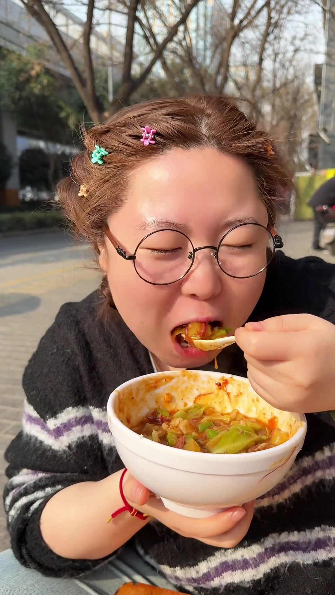 巨无霸腊牛肉夹馍,出了西安真吃不到了吧!