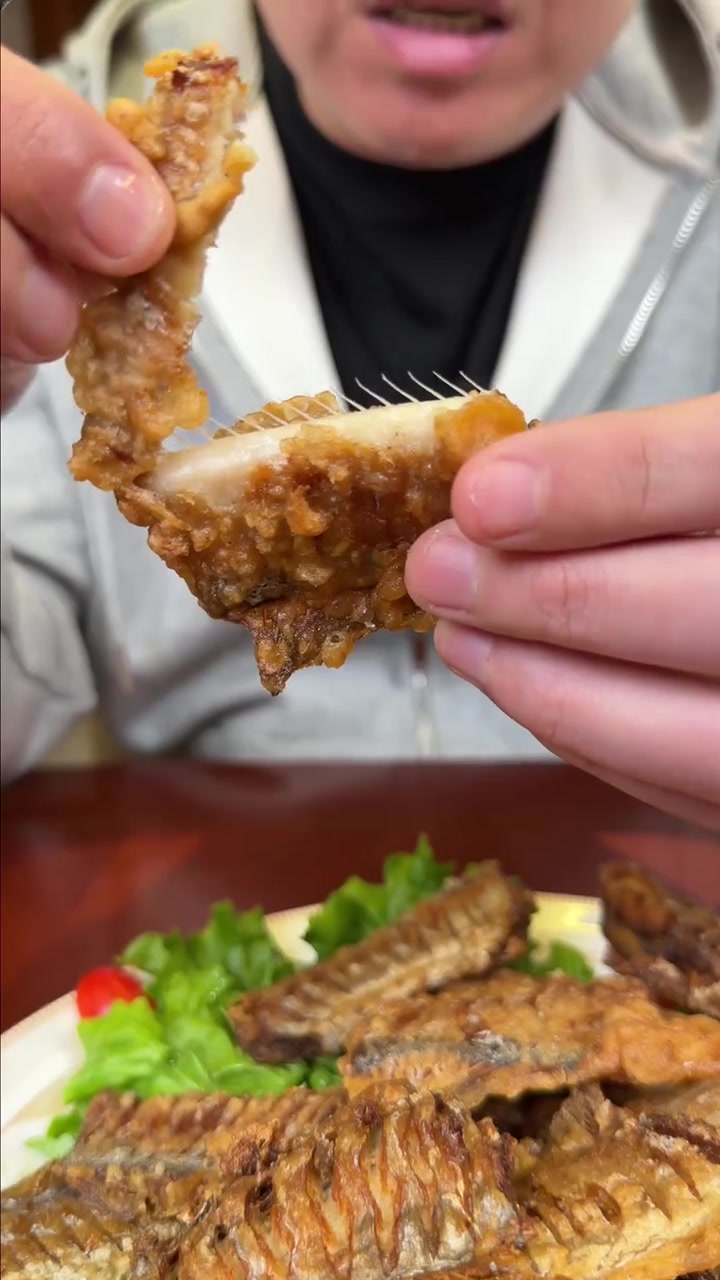 大连渤海湾小眼油带，肉质不用说，谁吃谁迷糊