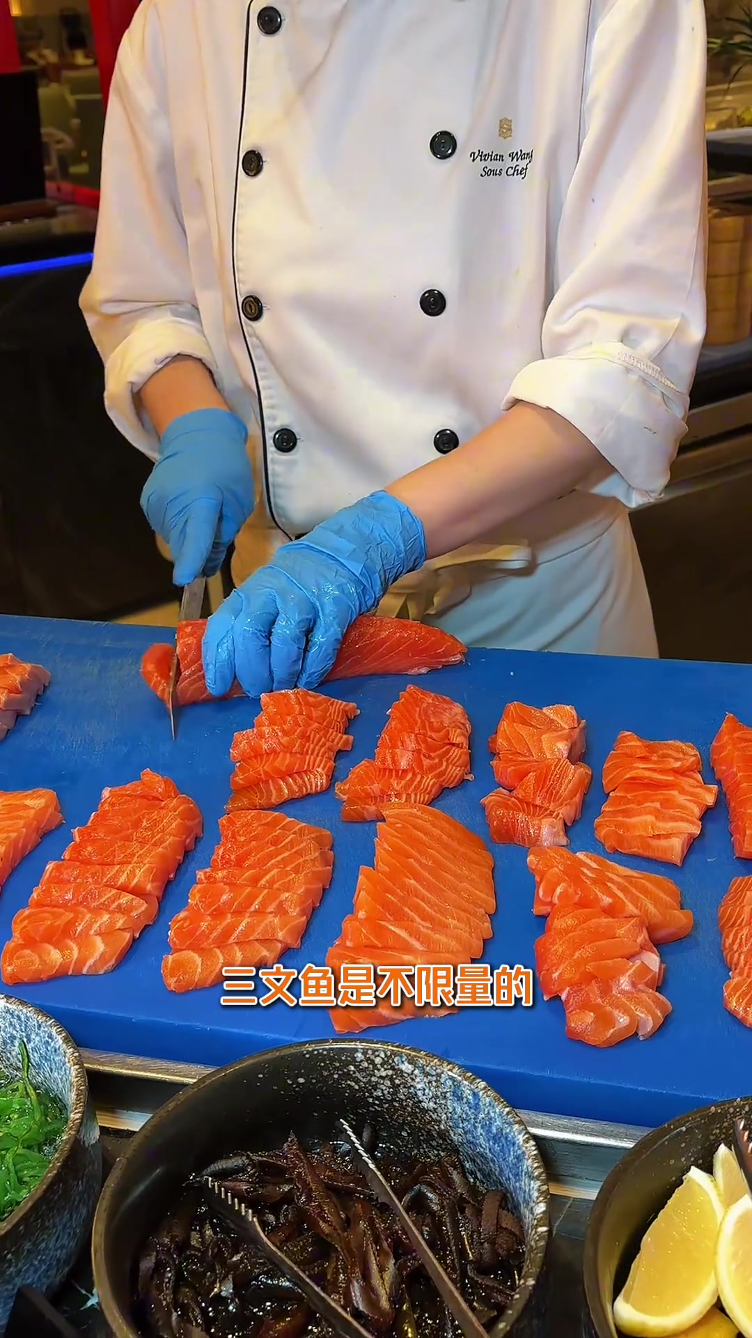 在大连香格里拉大酒店吃自助餐，能品尝到哪些美食？