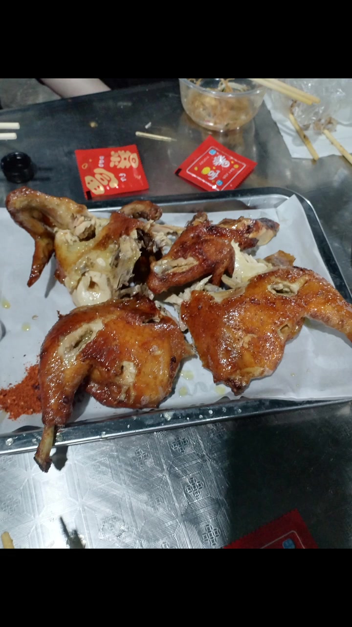 烤鸡少年烤的烤鸡，深圳美食