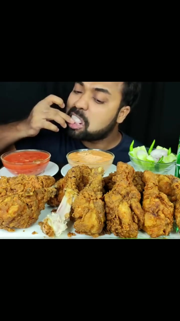 馋哭了！筷子夹着酱牛肉盖饭，绝配啊