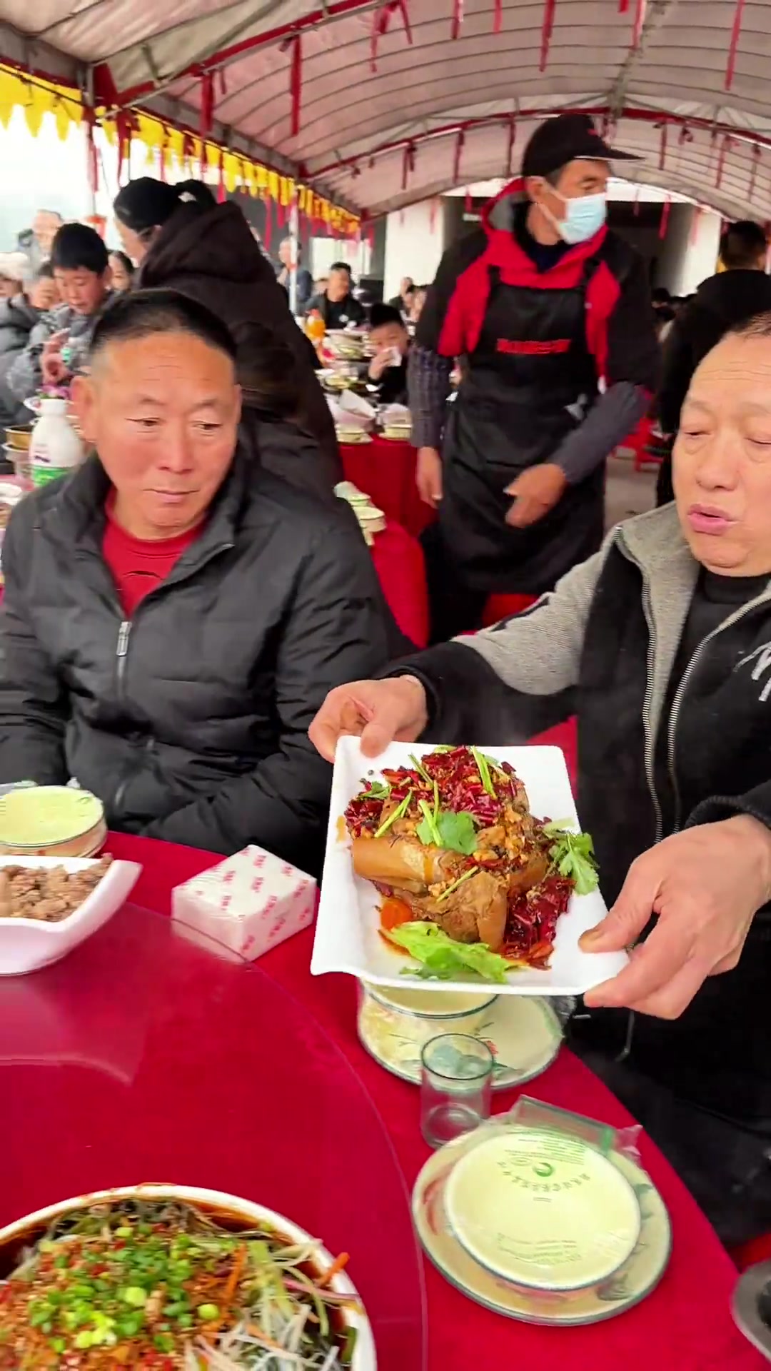 粉丝邀约,杜家坝团年宴,十八桌坝坝席,小廖带你一探究竟!