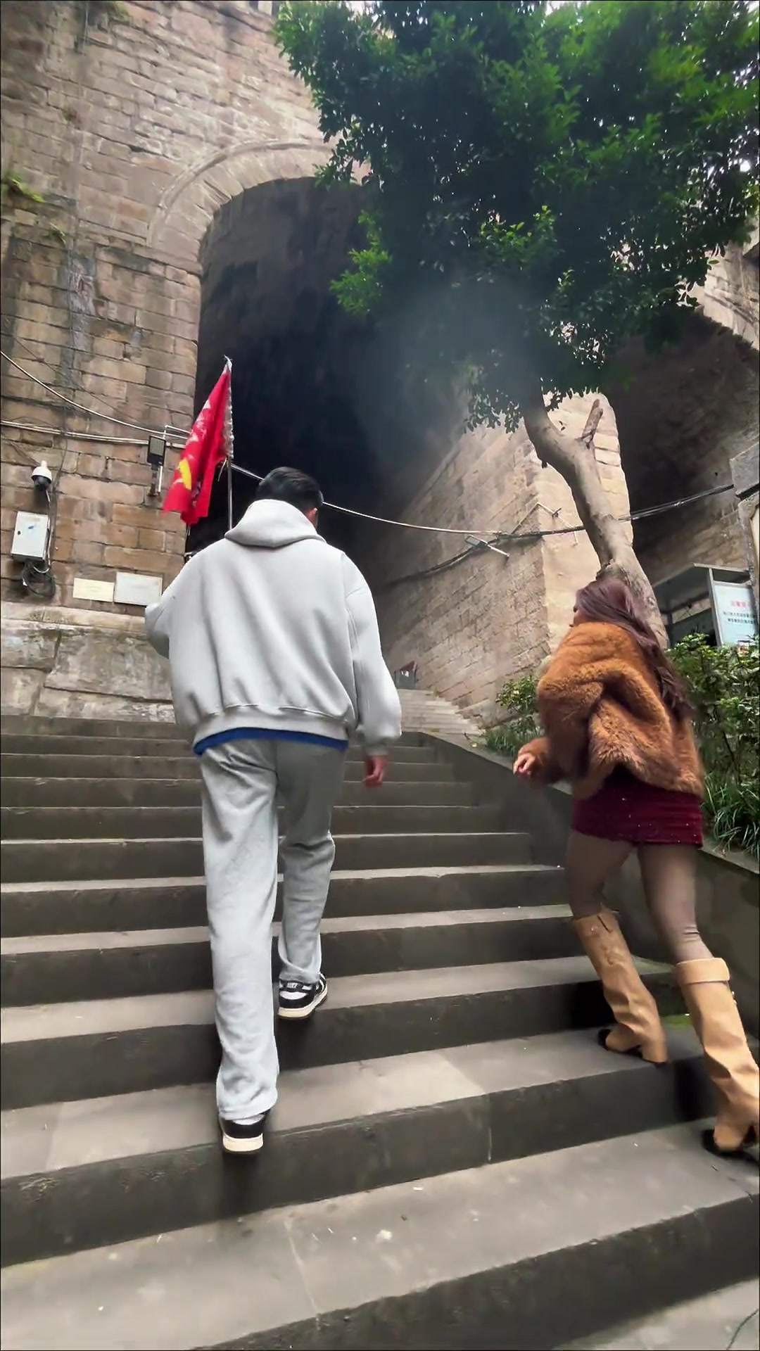 不做攻略,如何应对重庆特色?