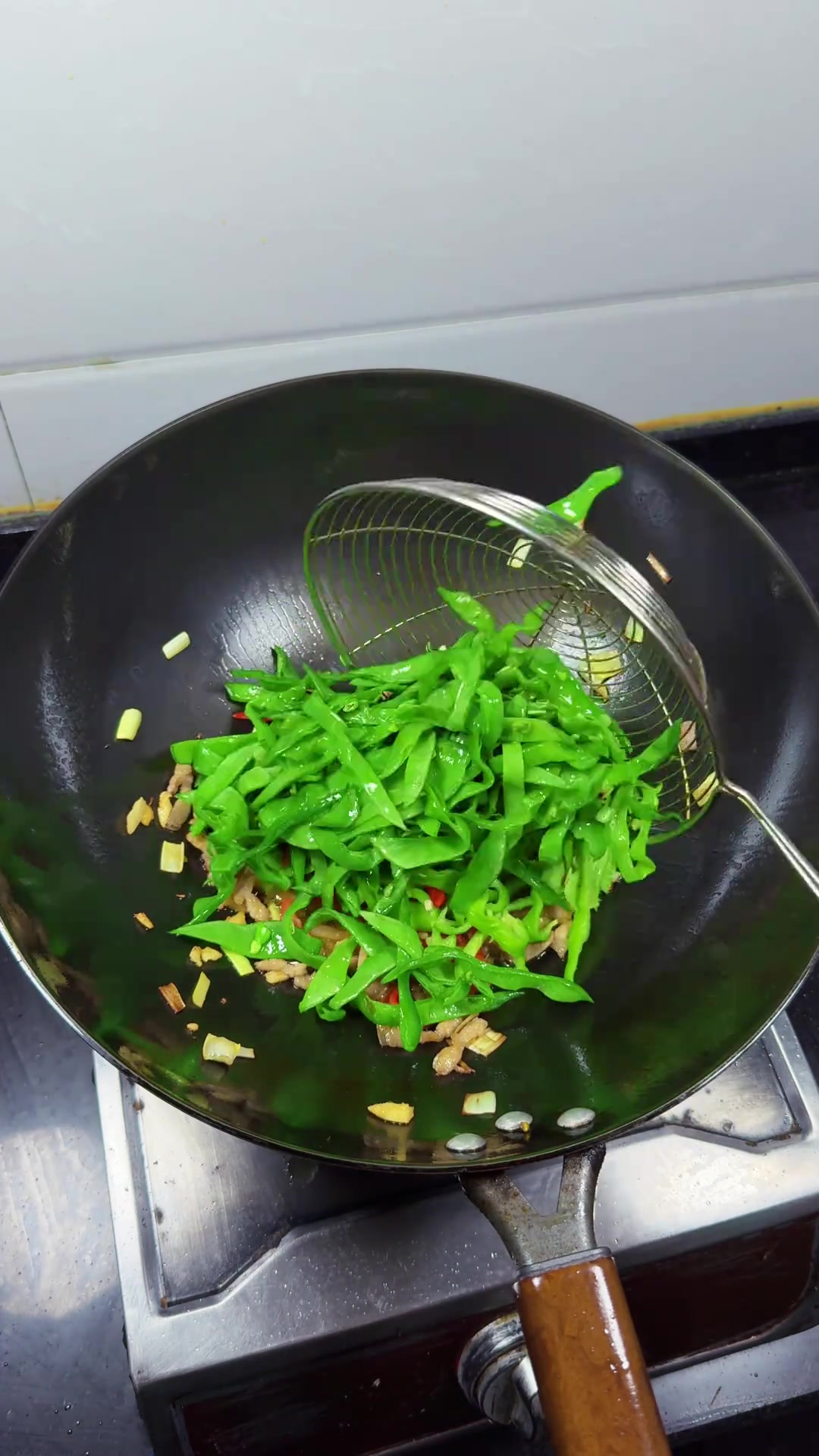扁豆螺丝椒肉丝，简单炒出下饭家常菜