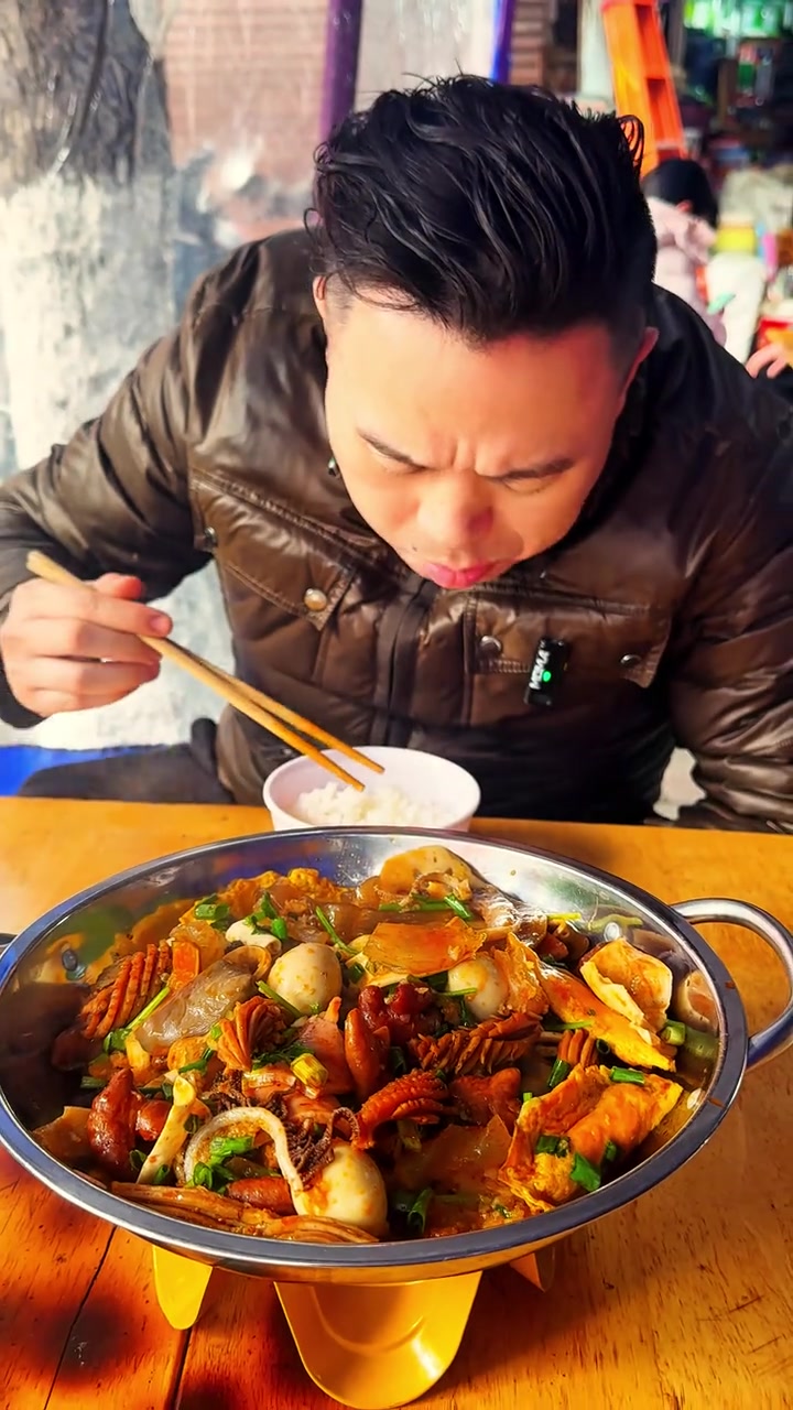 爆好吃的重庆麻辣烫店,快来尝尝!