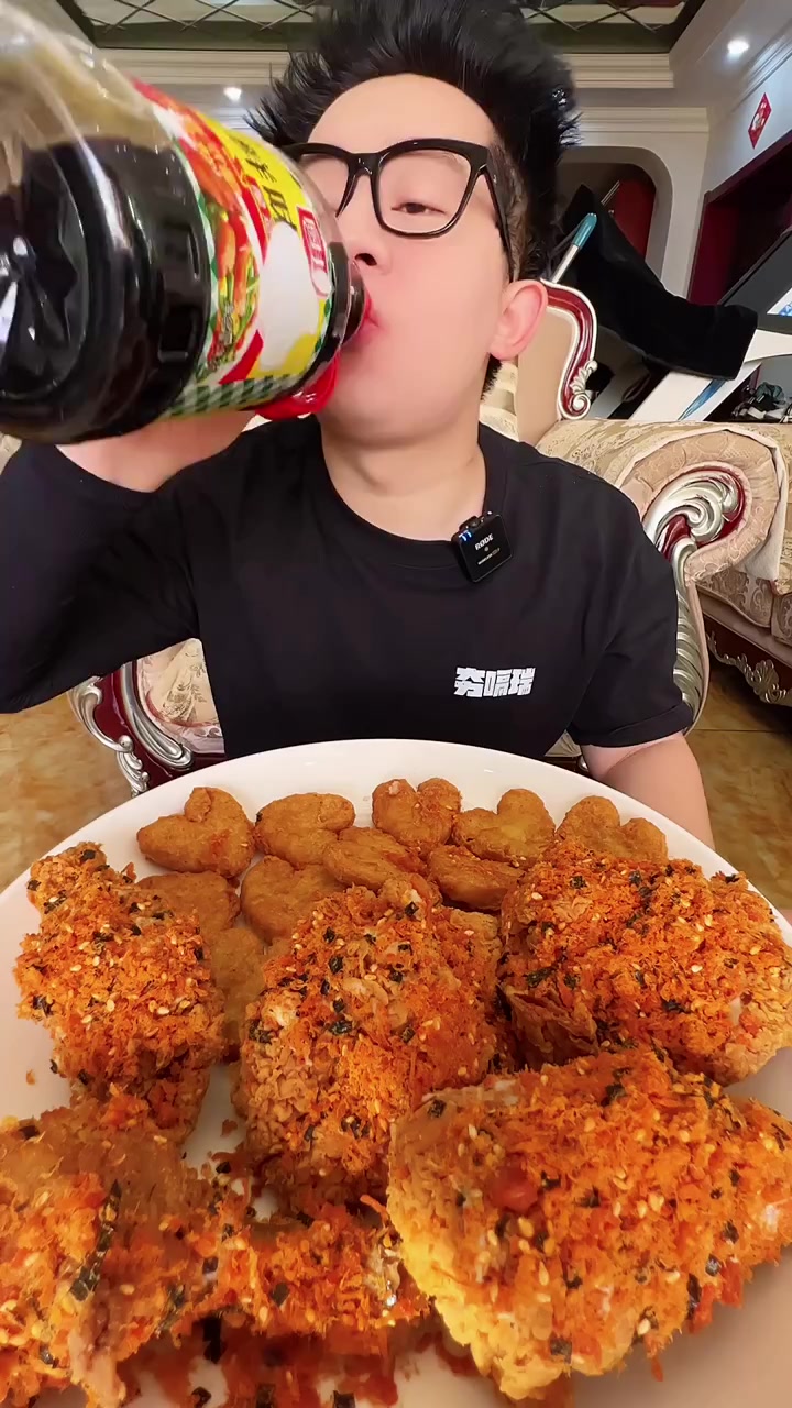肯德基热辣芝芝肉酥脆皮鸡爱心鸡块