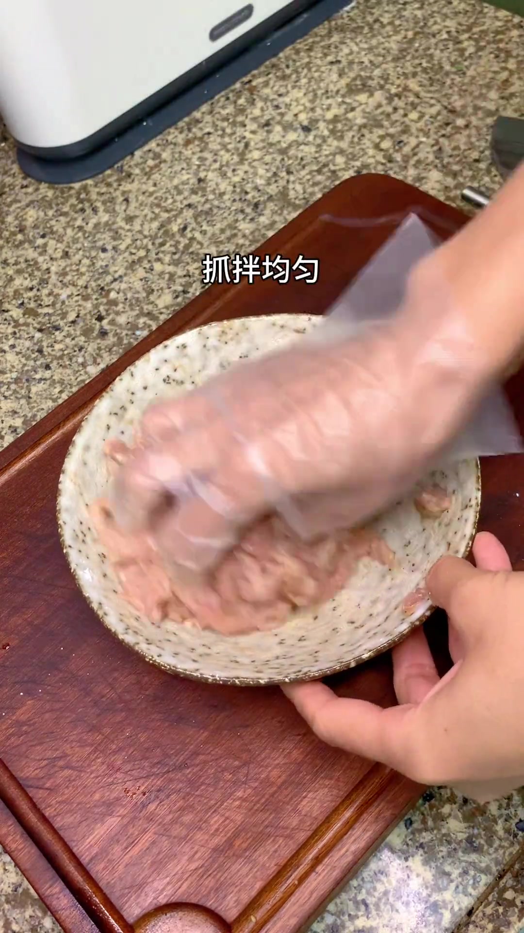 尖椒肉丝炒刀削面，谁吃谁迷糊！