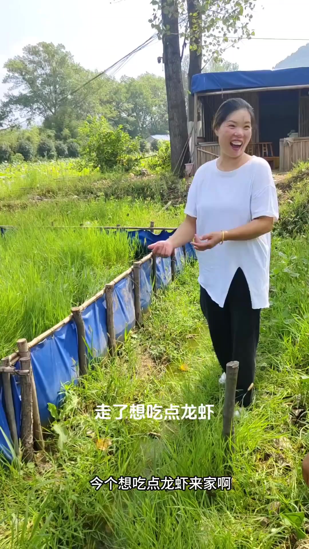 美女女儿开学了，今天搞龙虾吃，祝学业有成