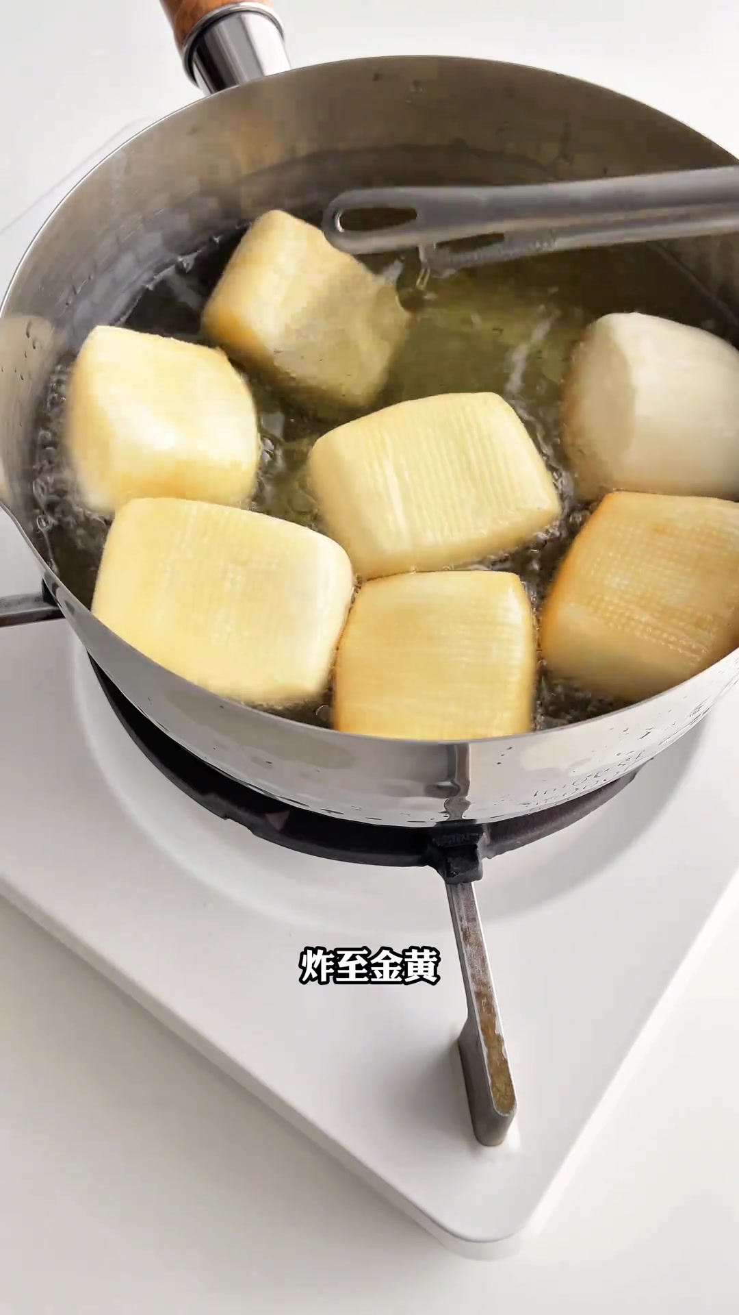 黄金炼乳小馒头，奶香酥脆巨好吃