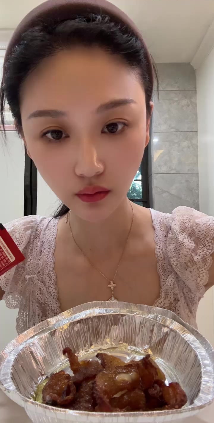 大口吃肉，牛胸口红烧肉，美味瞬间！