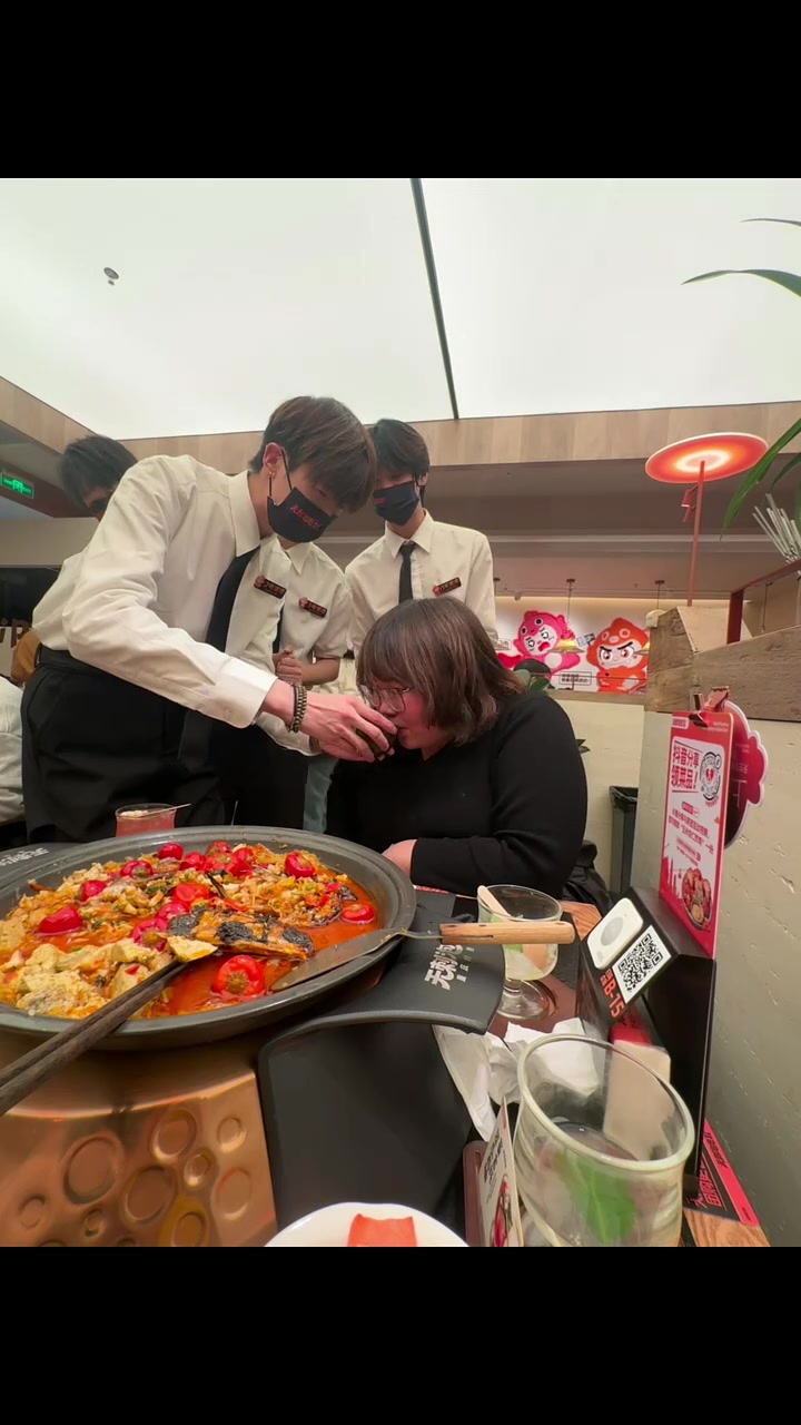 这烤鱼真好吃～我说的真的只是烤鱼！