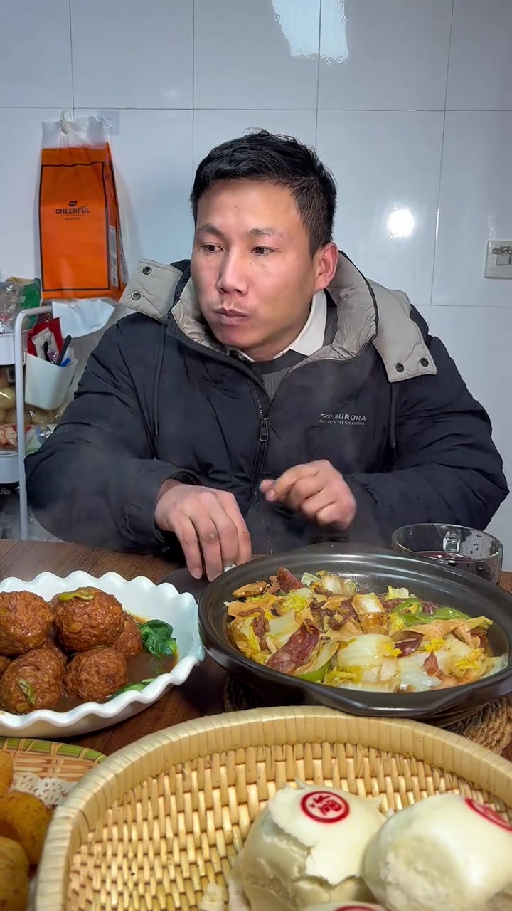 昨天的梅菜扣肉，今天的大肉丸子