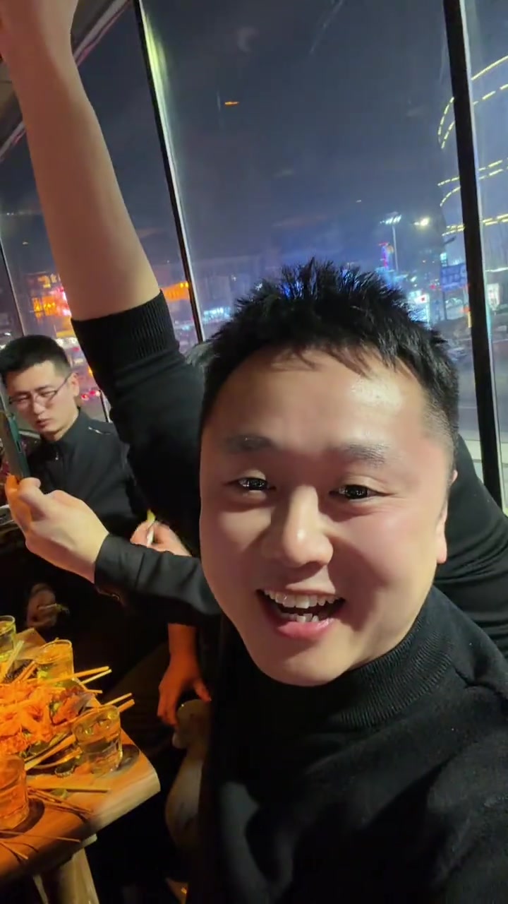 抓住周末尾巴,民谣烧烤酒吧嗨起来!