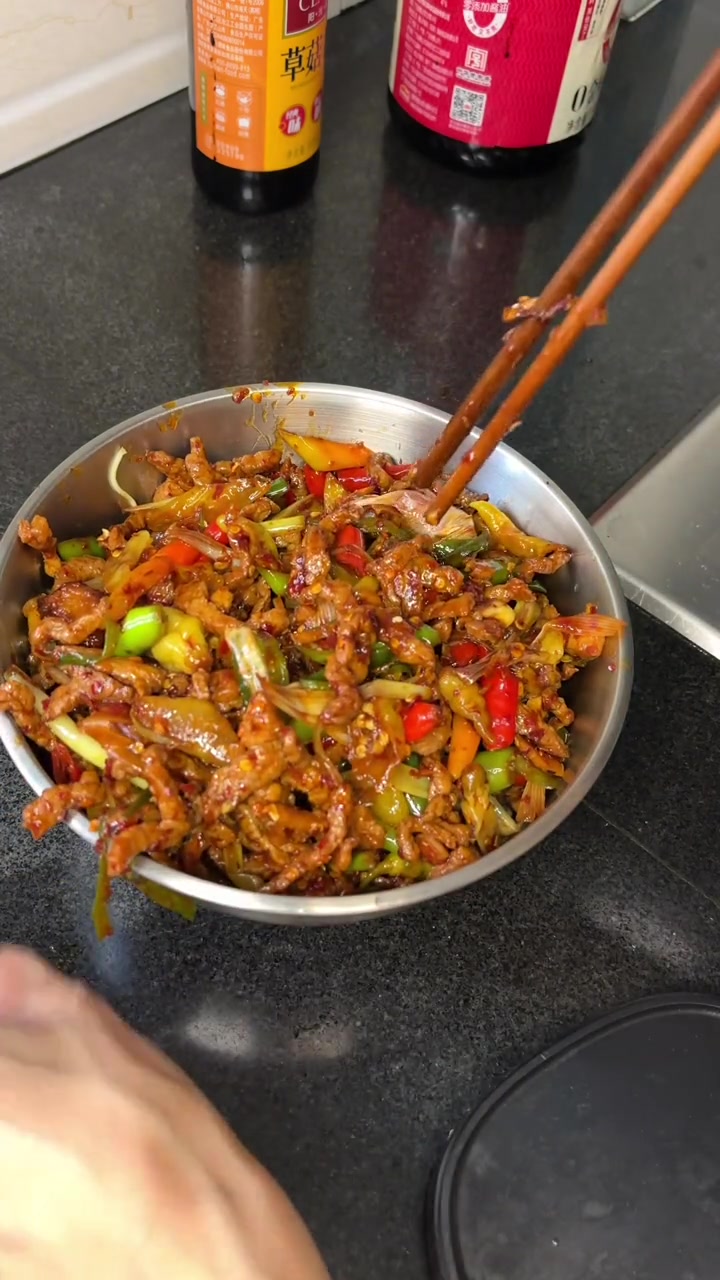 泡椒肉丝面，好好吃