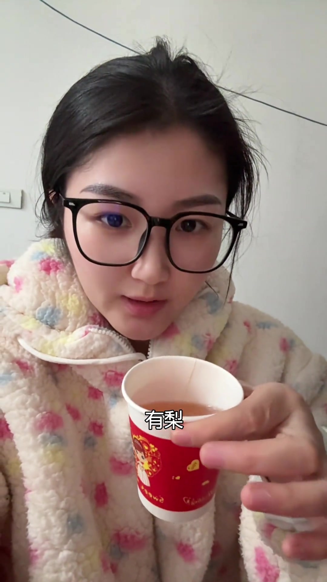 下雪天与妈妈一起包包子，感受农村生活的温暖