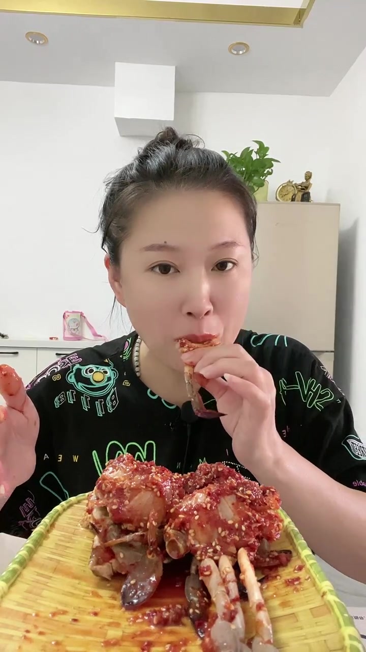 韩式辣酱虾，香辣开胃，美味诱人