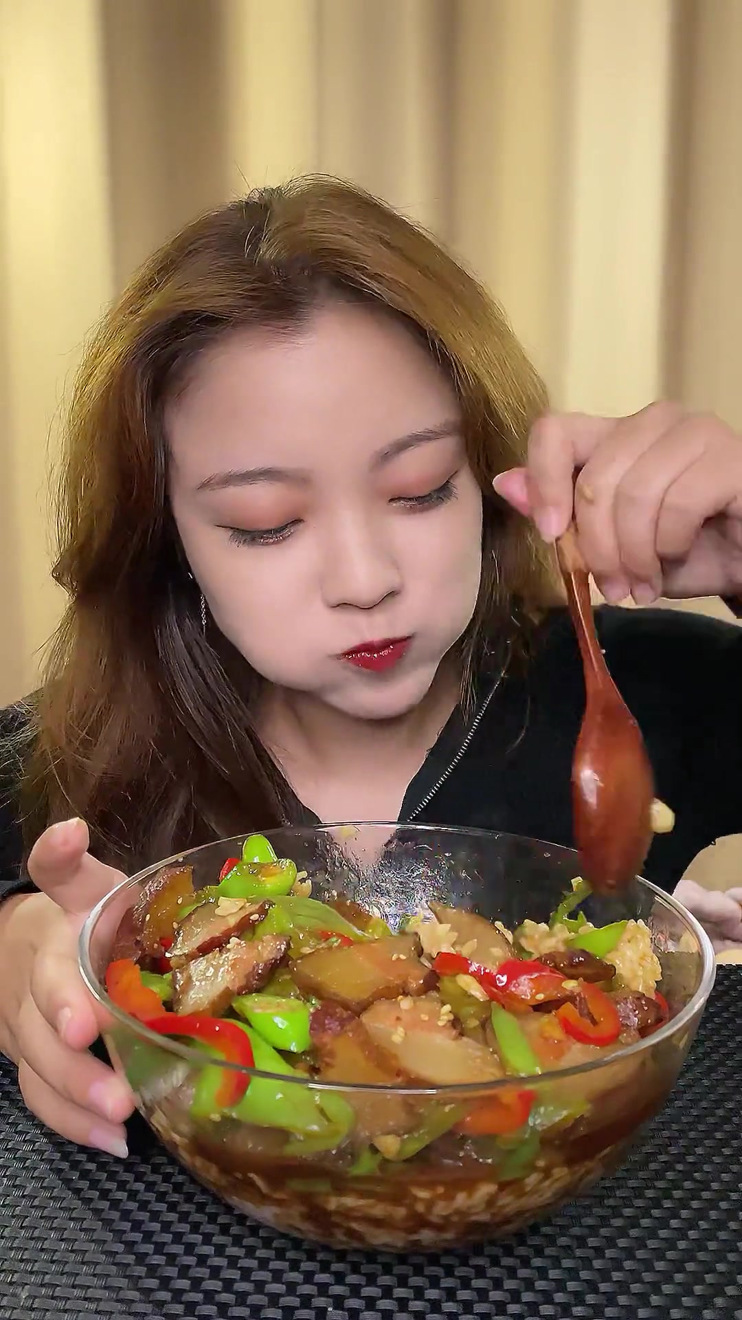 腊肉盖饭，ASMR美食享受！
