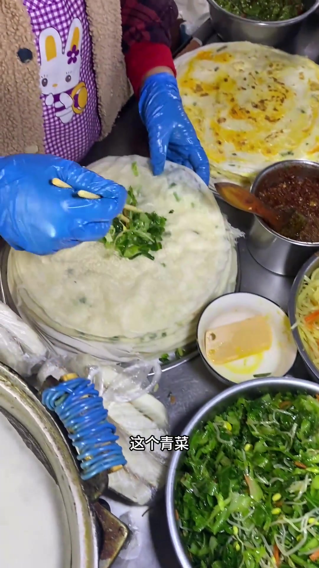 4元的煎饼卷菜，这个价格真便宜！
