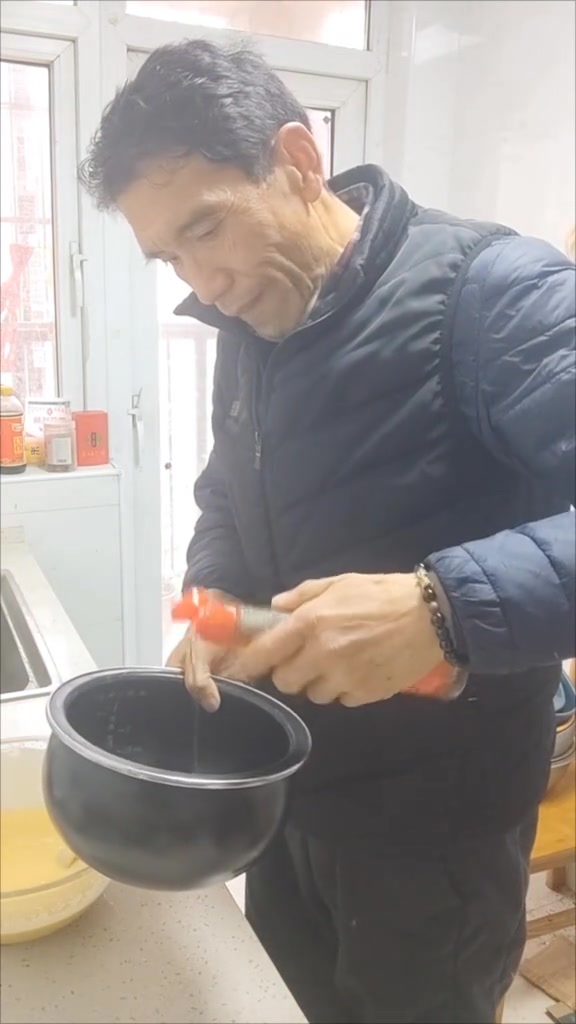 第一次自己做无糖蛋糕，还好