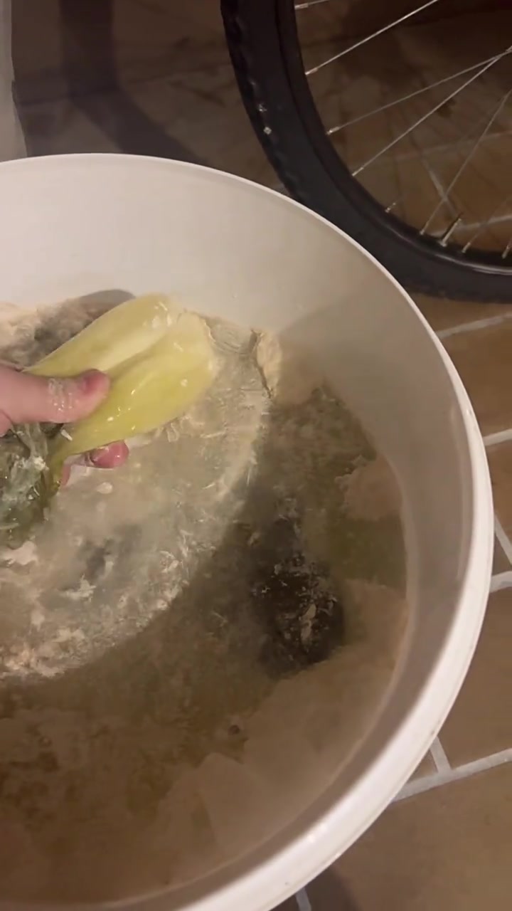 腌菜好了，准备炖牛肉锅当下饭菜