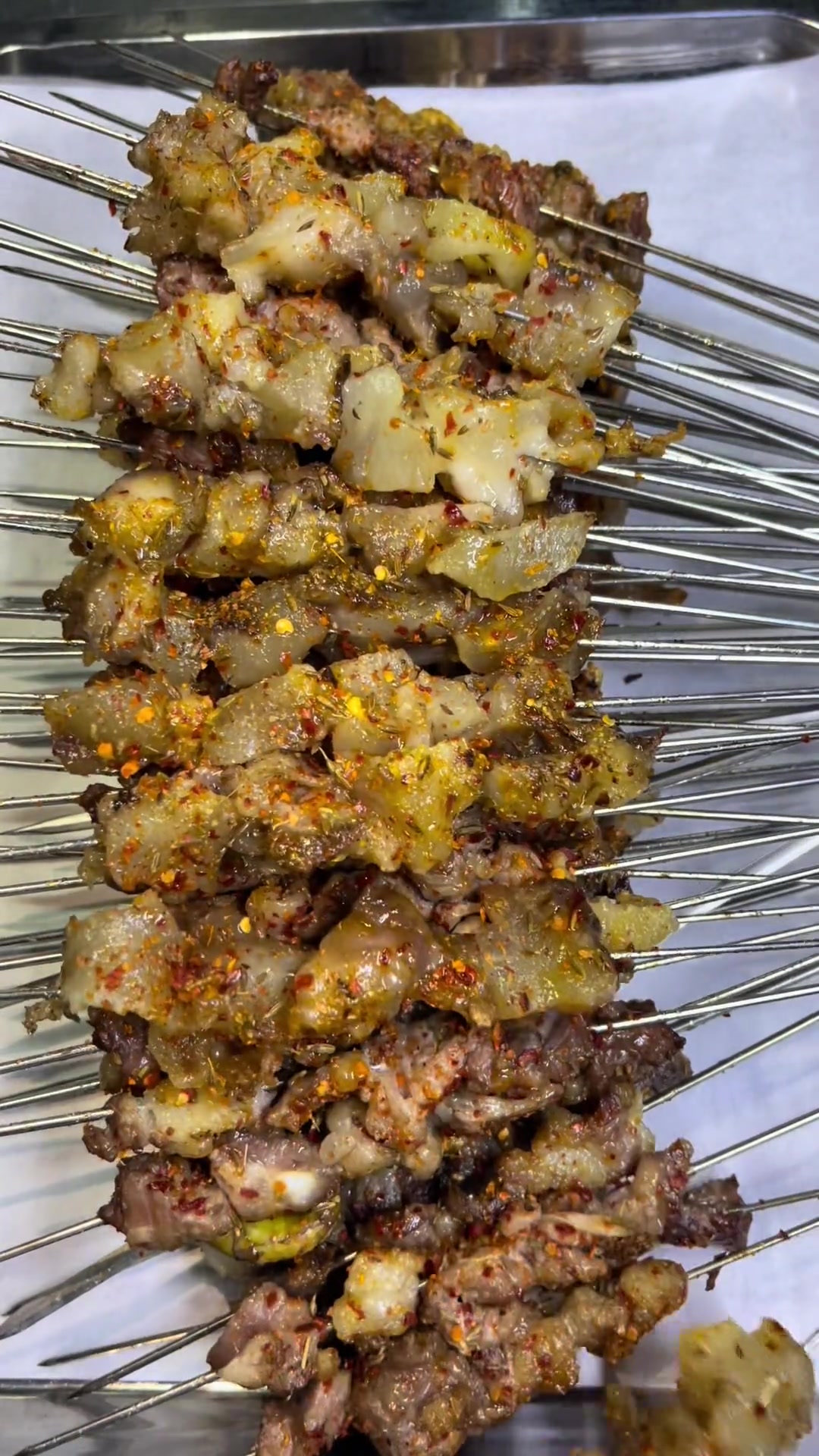 夜市的烧烤没人能拒绝，这才是真正的烤肉串