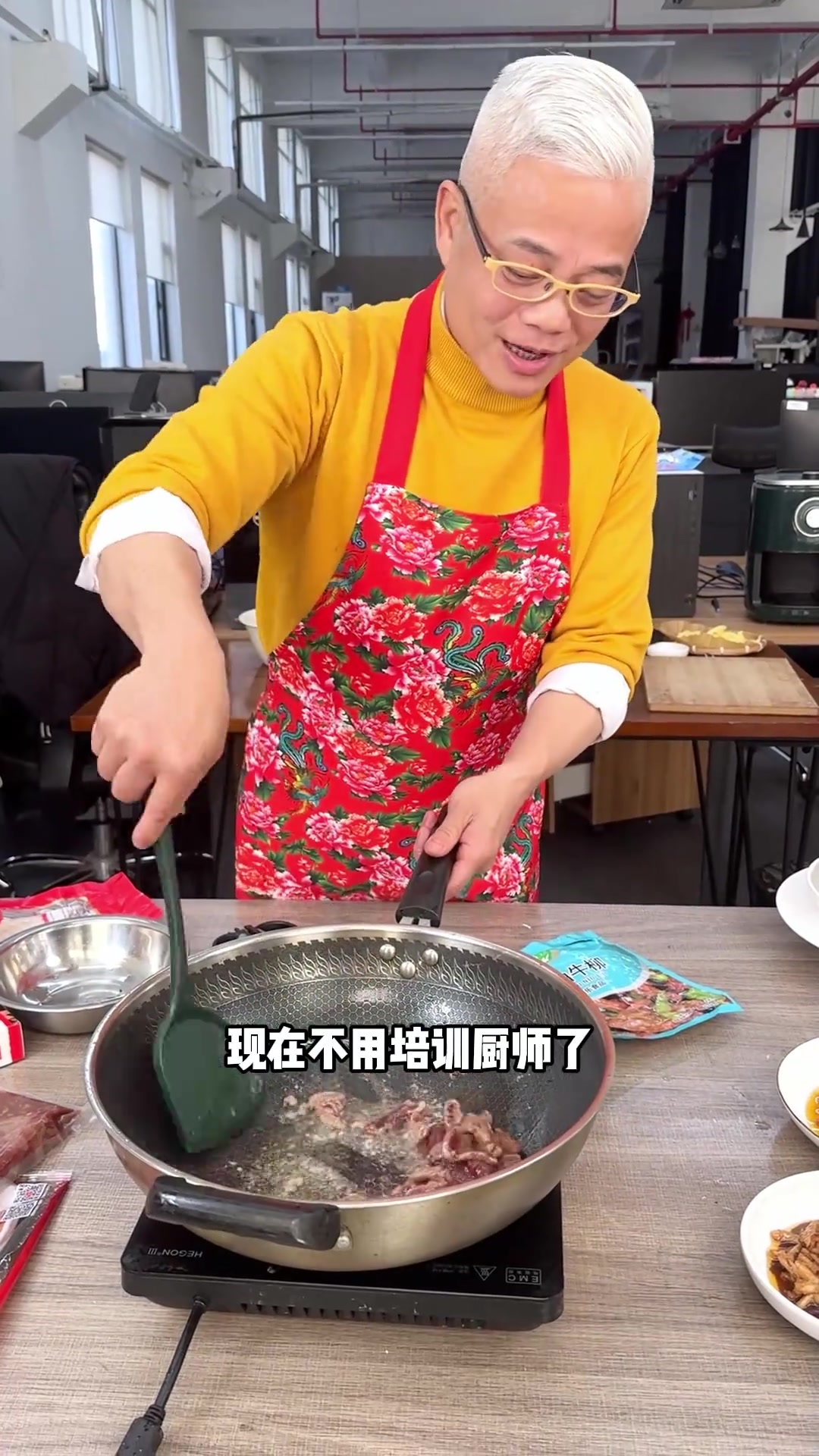 半小时搞定的一桌预制菜年夜饭套餐,测测味道怎么样?
