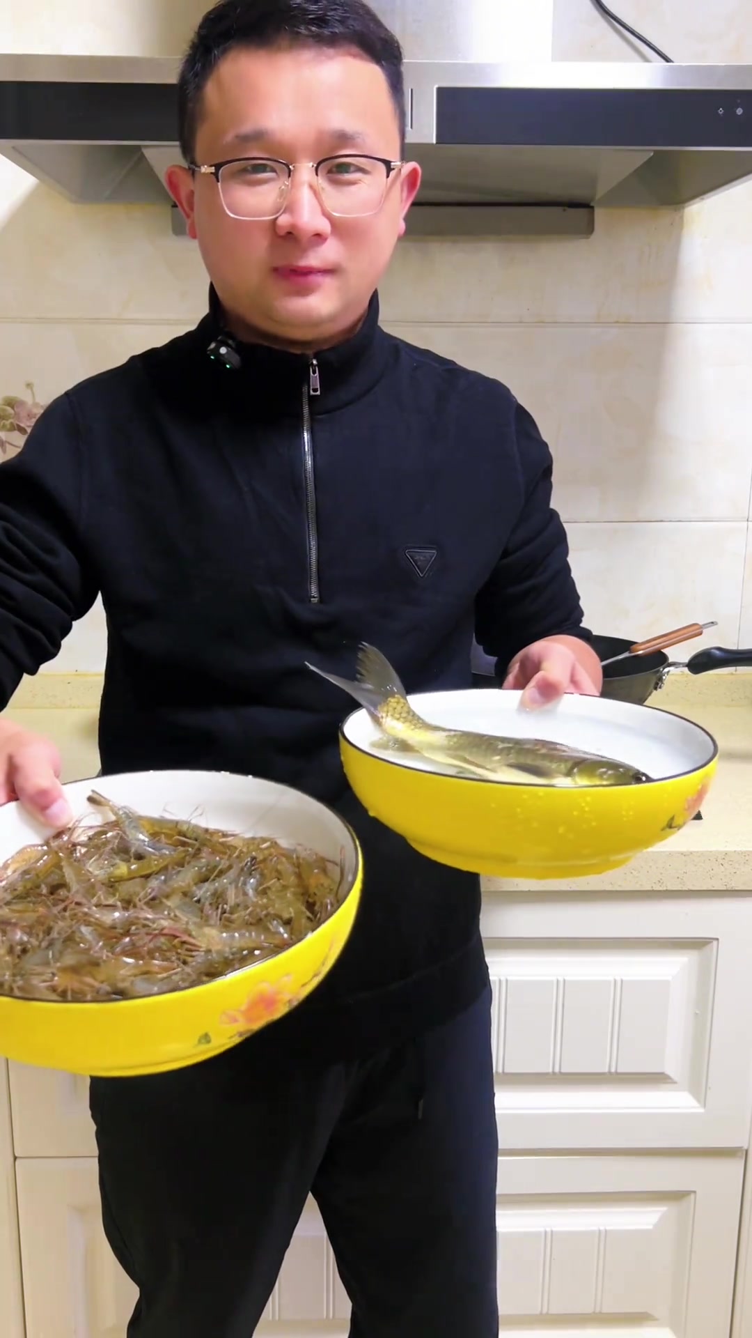 鲫鱼红烧，河虾怎么做？求指点