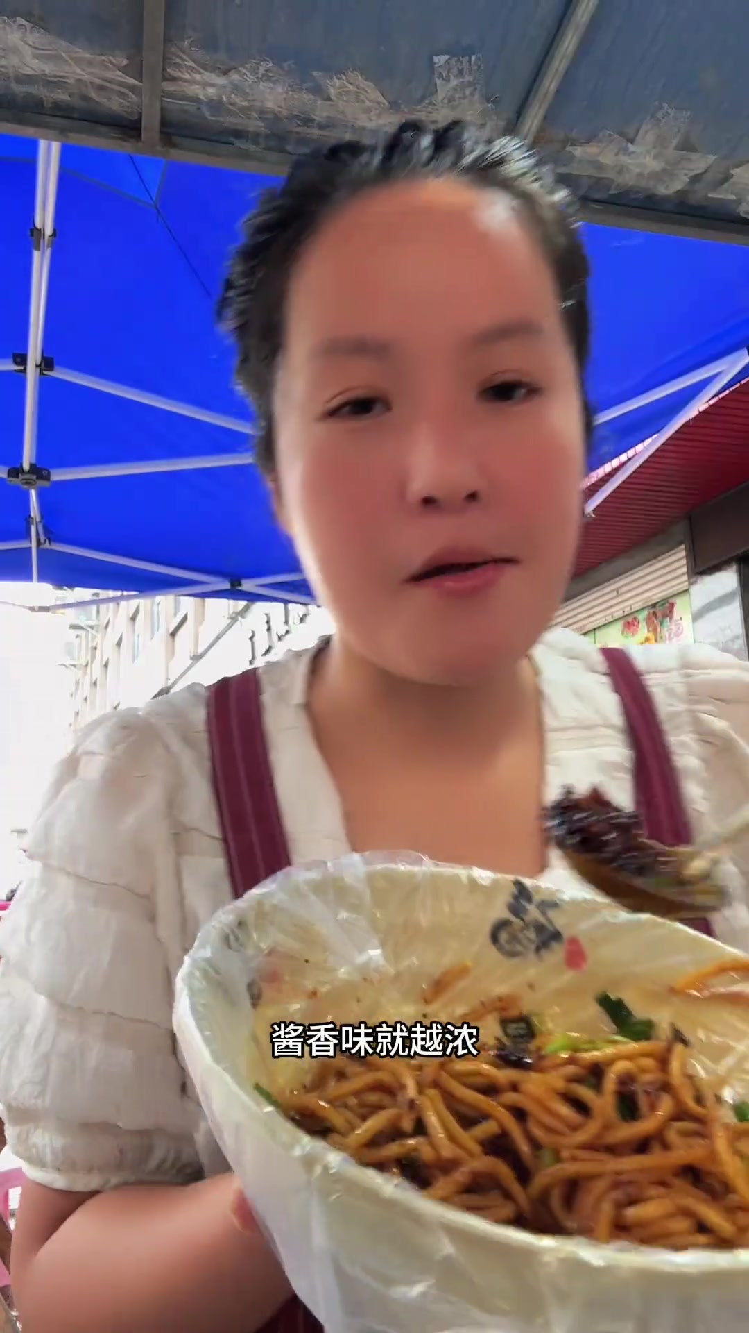 摆摊学做炸酱面，从此爱上这口面