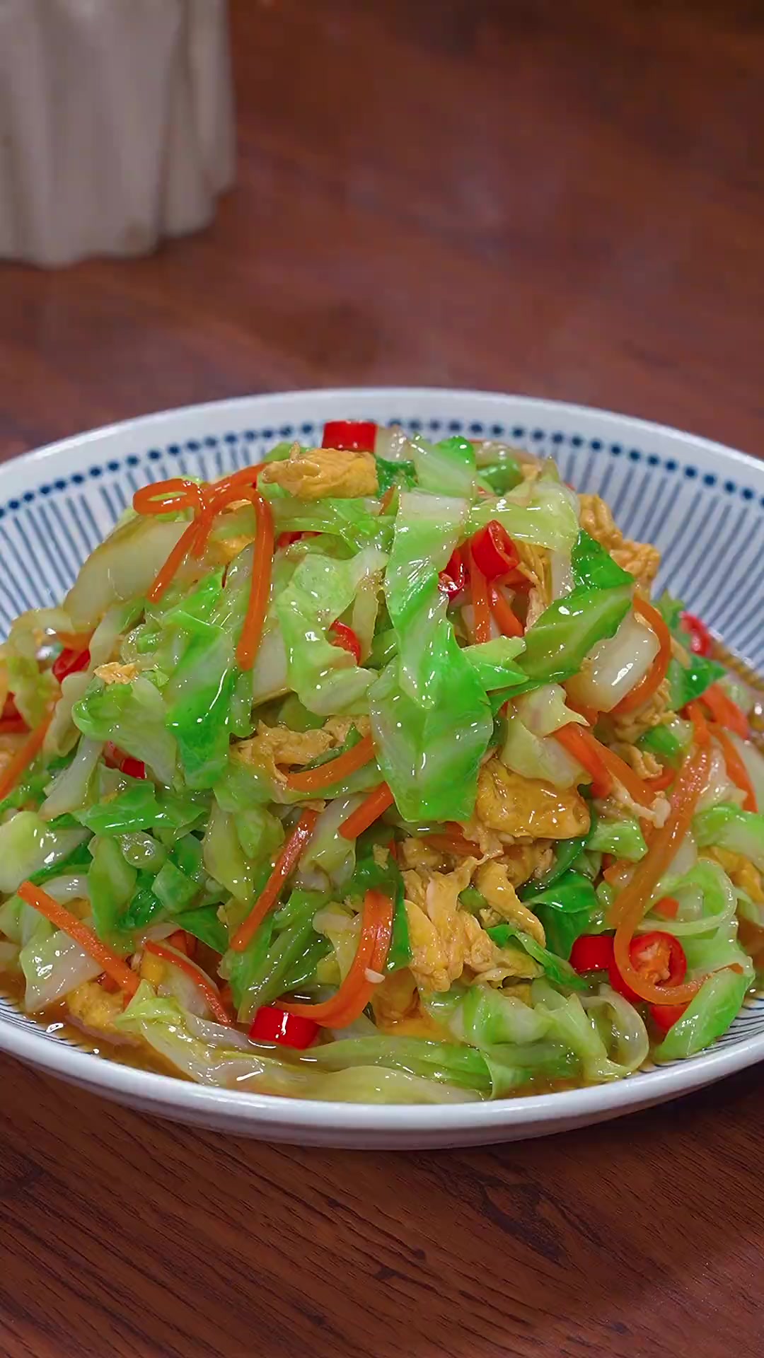 家常包菜炒鸡蛋，做法简单超下饭