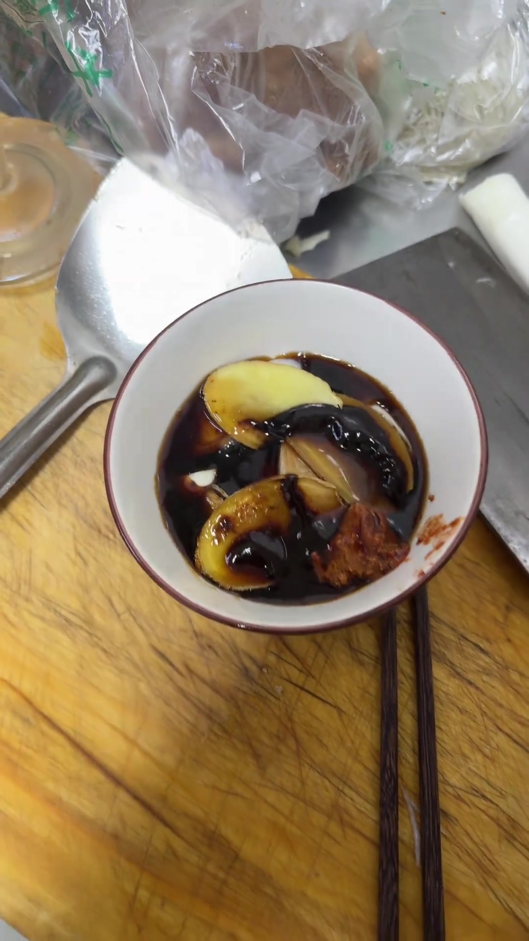 家常菜之熬鱼贴饼子