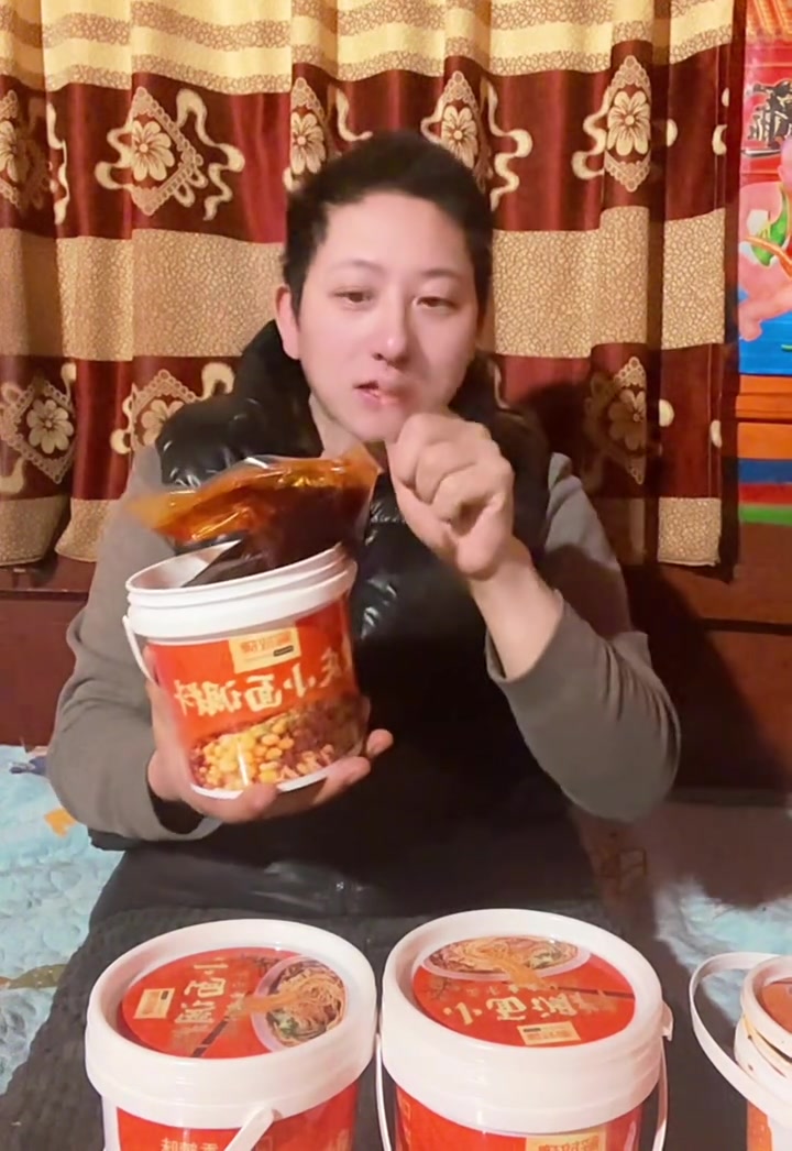 新款重庆小面调料桶装麻辣鲜香拌面酱正宗风味