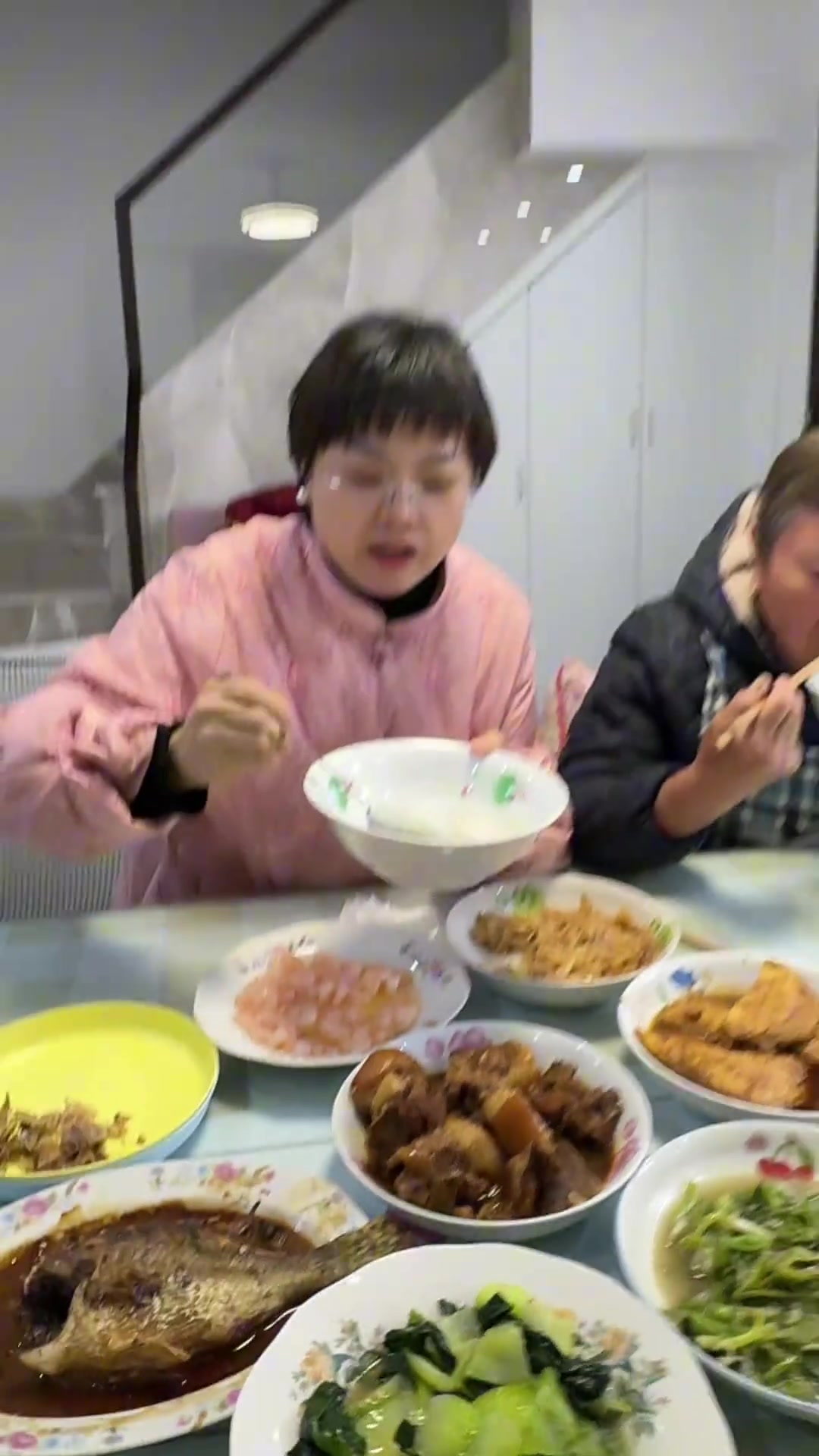 荠菜肉大汤团黑芝麻肉汤圆速食半成品