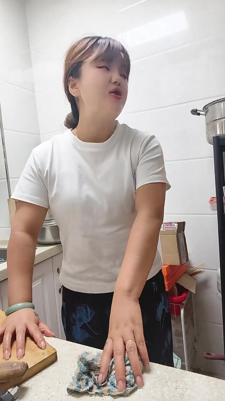 懒就别哔哔，我炒多少菜关你屁事！