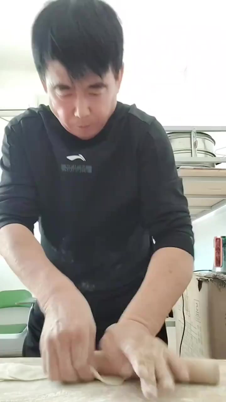 忙碌让人踏实，午饭包青萝卜大葱肉饺子