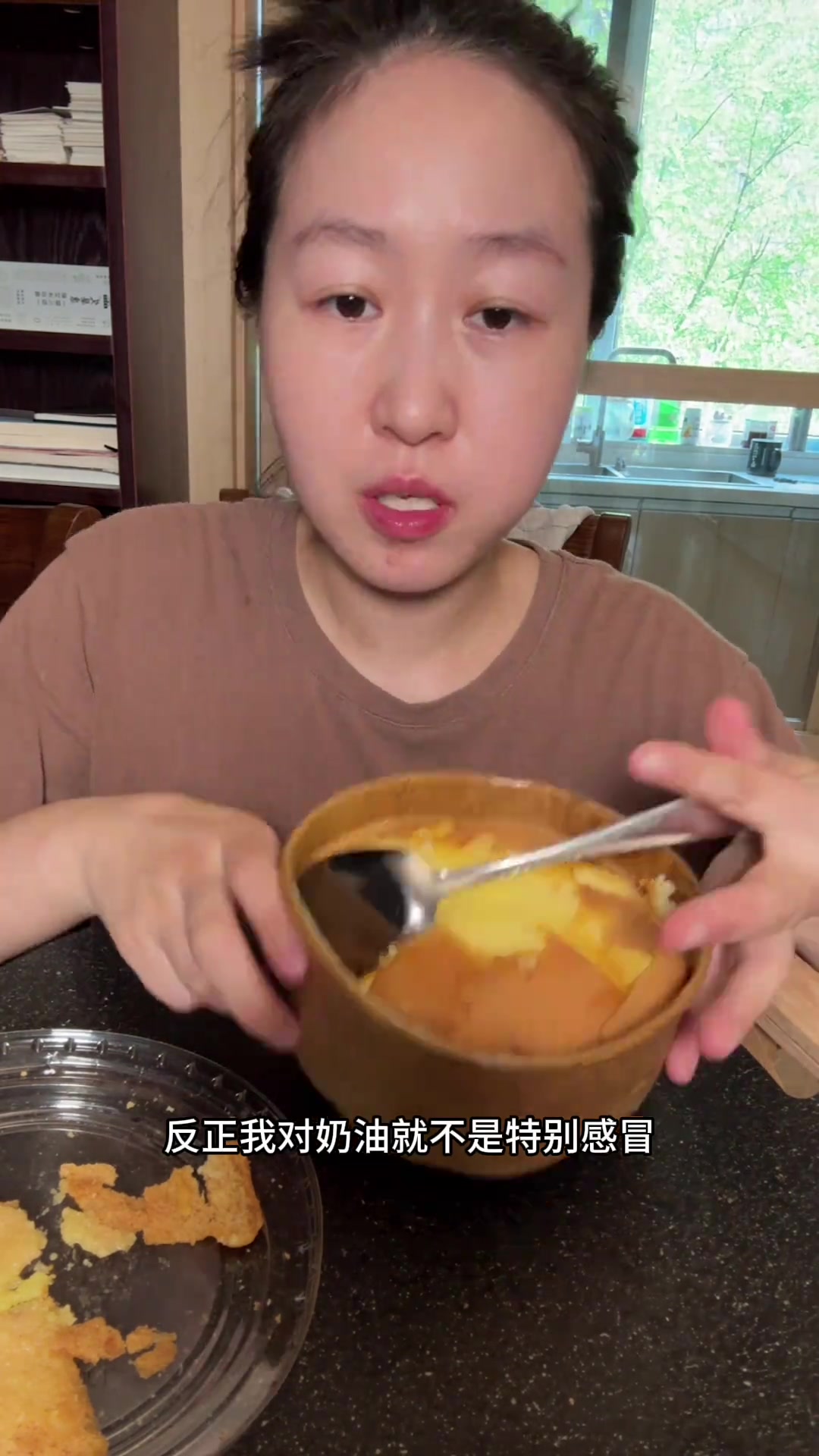 软绵蛋糕胚，零食界的治愈小美好