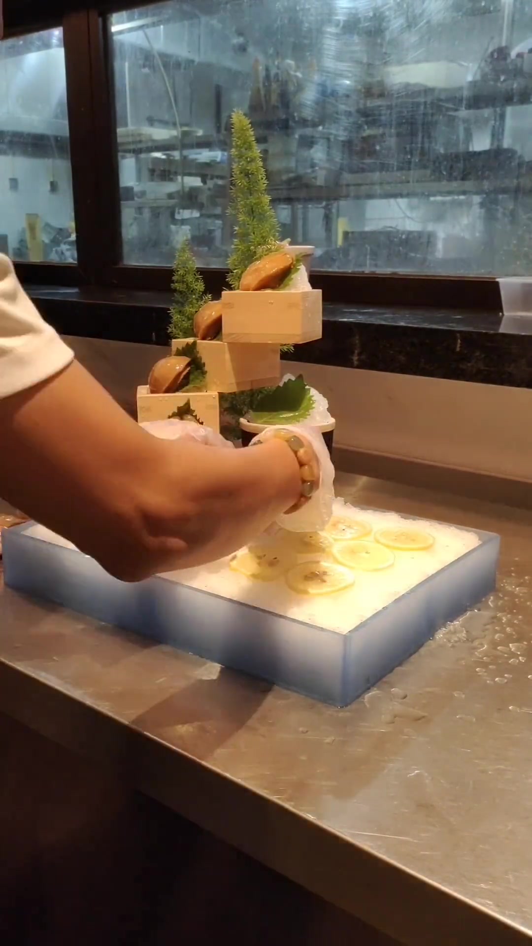 冰镇鲍鱼摆盘教程