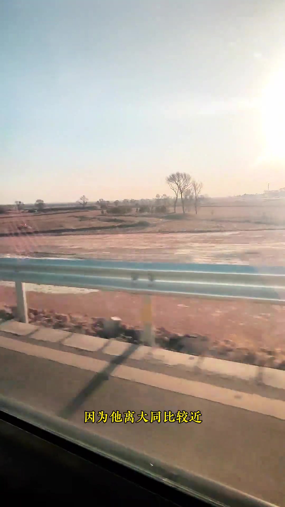 坐着飞机高铁送外卖，2000一个的蛋糕，还有100只小龙虾从北京坐高铁送到山西朔州应县黑天