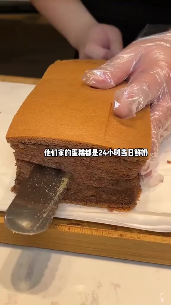 姐妹们，巧克力爆浆熔岩蛋糕！