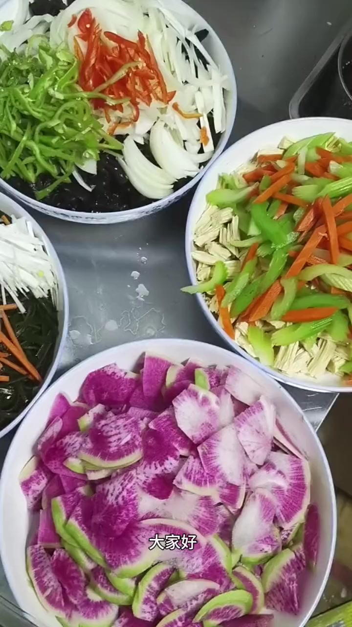 新疆凉菜凉拌黑木耳的做法，学会了吗？