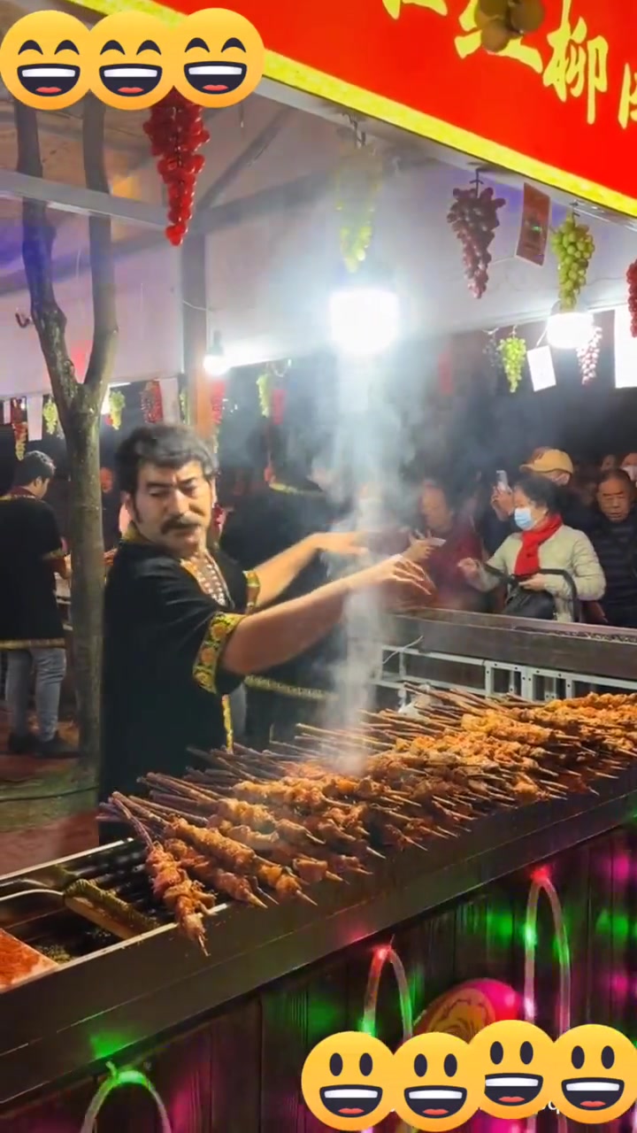 新疆烤羊肉串来了