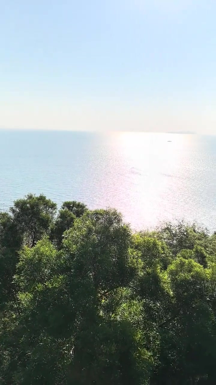 北海涠洲岛鳄鱼山公园,七千多万年前火山口形成地