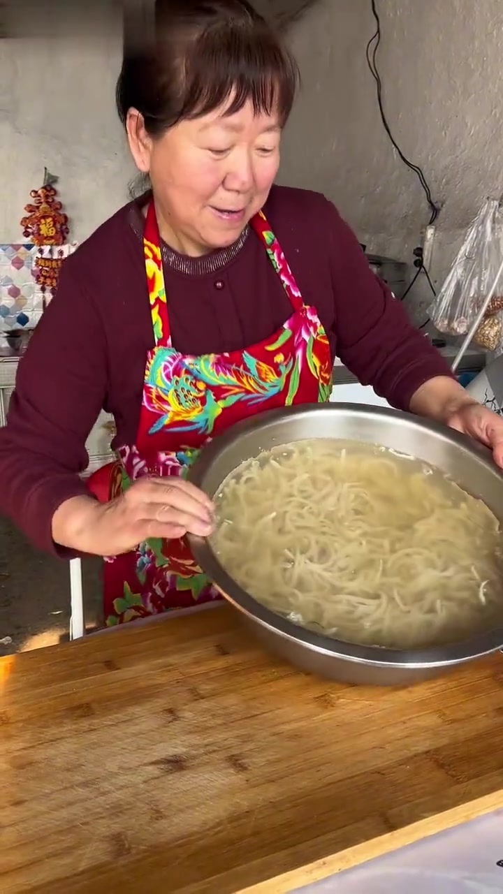 年夜饭菜谱：猪皮冻子