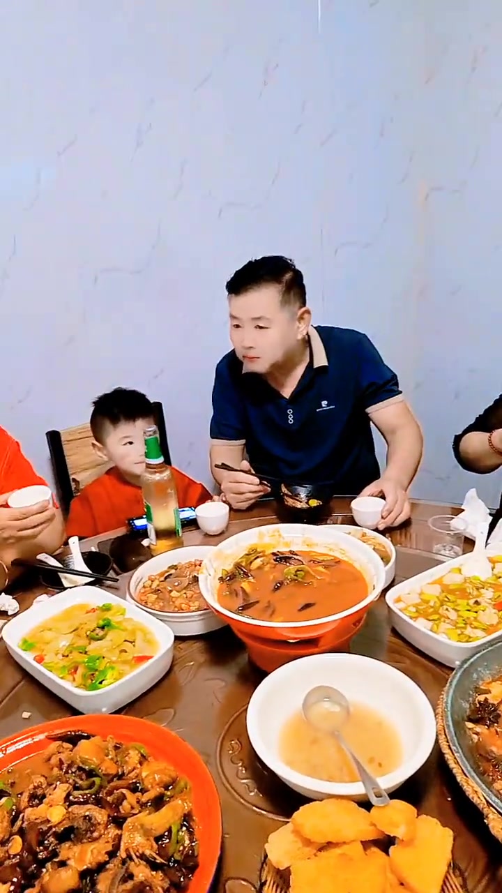 姐妹聚餐，记录美好生活
