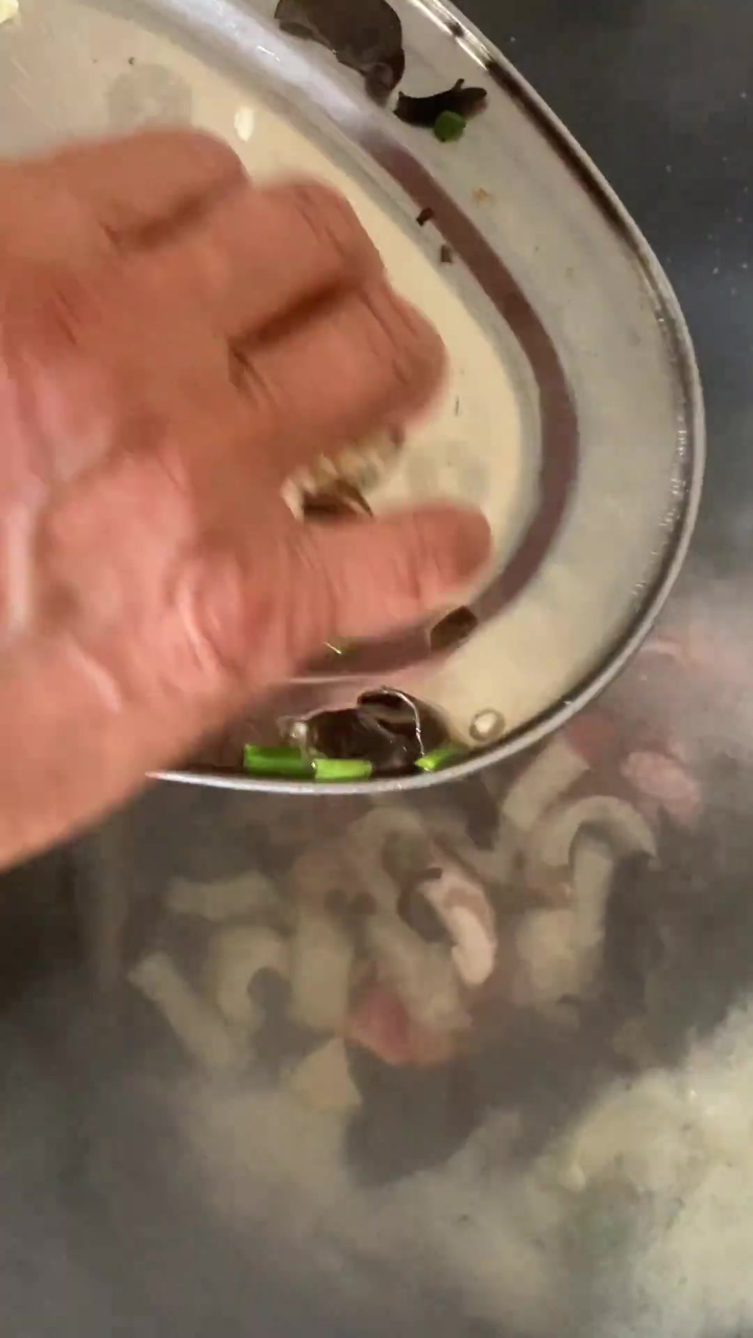 小时候最爱喝的猪皮酸辣汤，超开胃