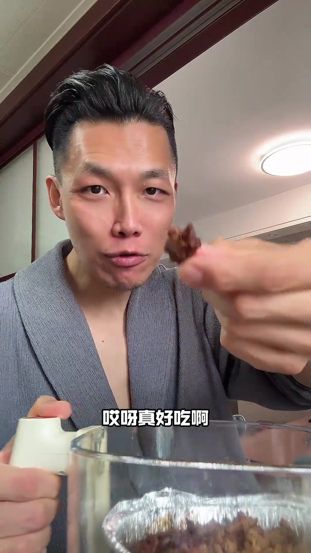 自律不吃苦：肉末茄子拌面，饮食小妙招，吃出好身材