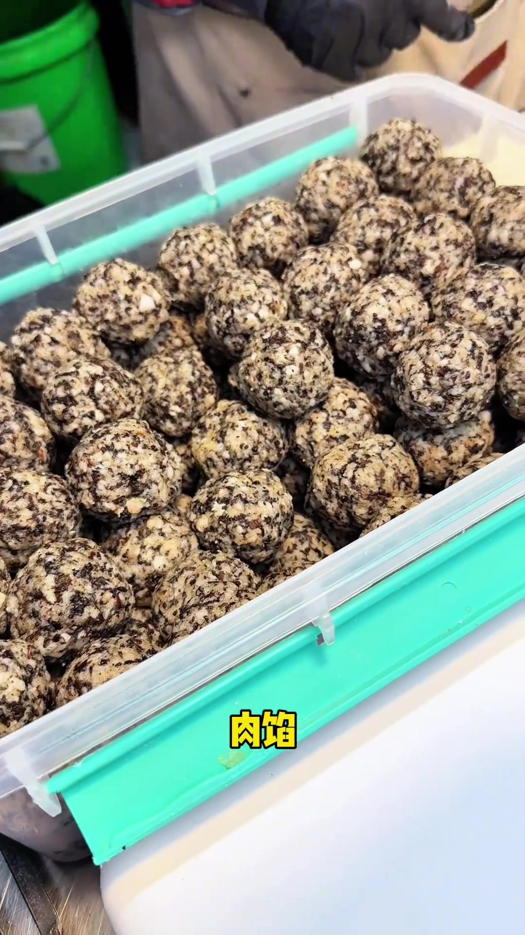 梅菜扣肉饼是什么味道