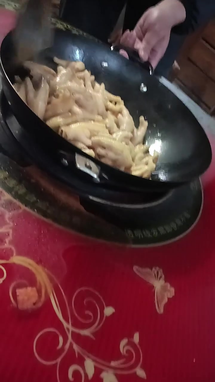 铁锅炖灶台炒鸡做法，教你炒出好吃的鸡