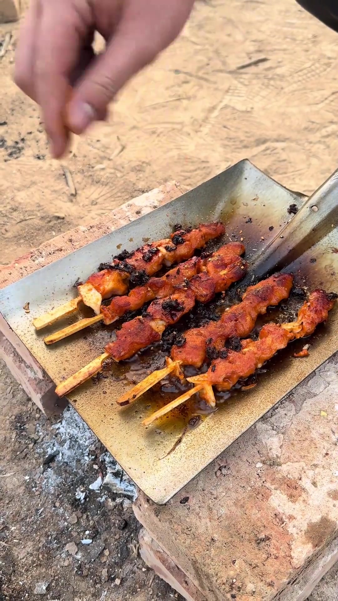 铁锨骨肉相连，好吃，列气