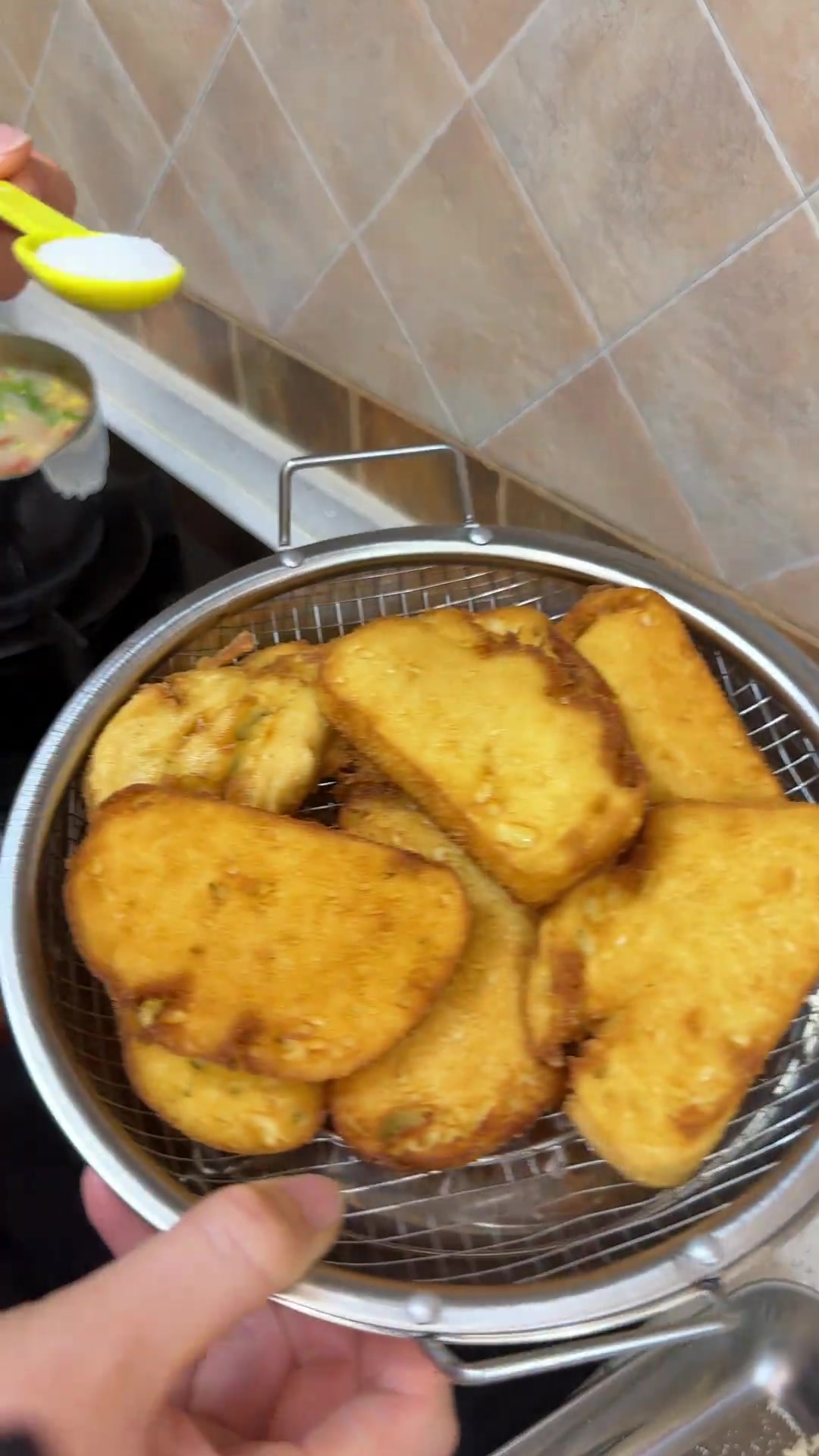 这拌汤搭配炸馒头片也真是绝了！太好吃了