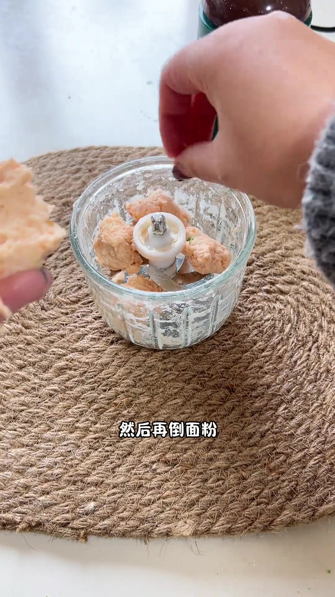 天冷多做果蔬疙瘩，来不及做辅食就给宝宝煮一碗，热乎宝宝爱吃